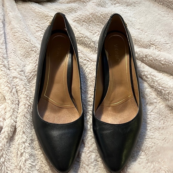 Vionic Shoes Shoe Sale Vionic Black Pumps Poshmark